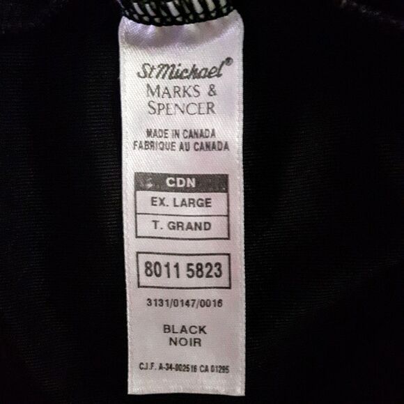 2/$35 SALE MARK & Spencer's XL Traveller knit top. Black - Picture 7 of 8